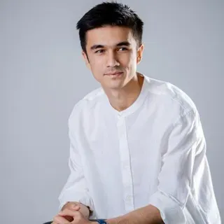 Алишер Абдувохобов