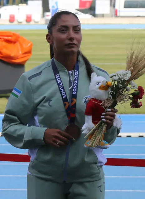 Roksana Xudoyarova