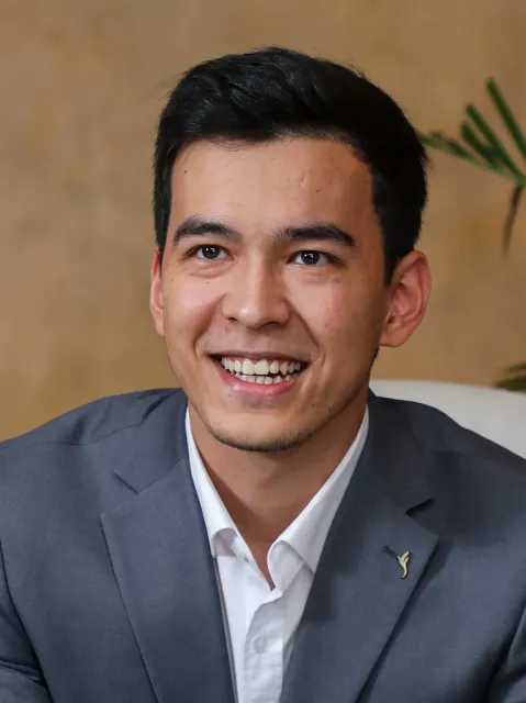 Nodirbek Abdusattorov