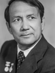 To'lepbergen Qayipbergenov
