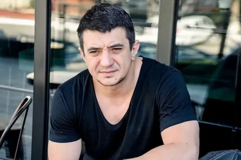 Бобур Юлдашев