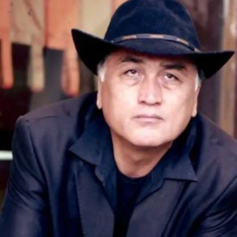 Boir Xolmirzayev